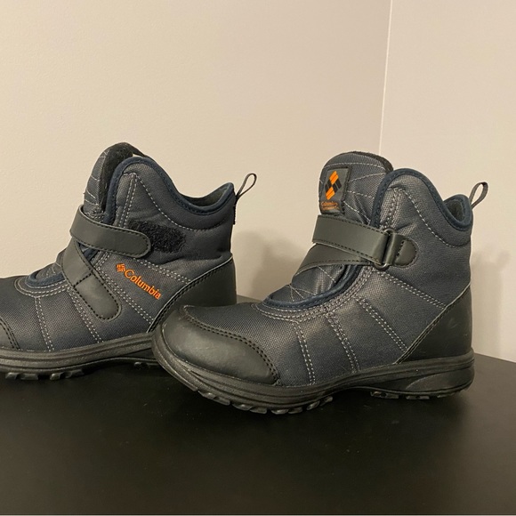 Boys Columbia snow boots size 6- great condition - Picture 4 of 9